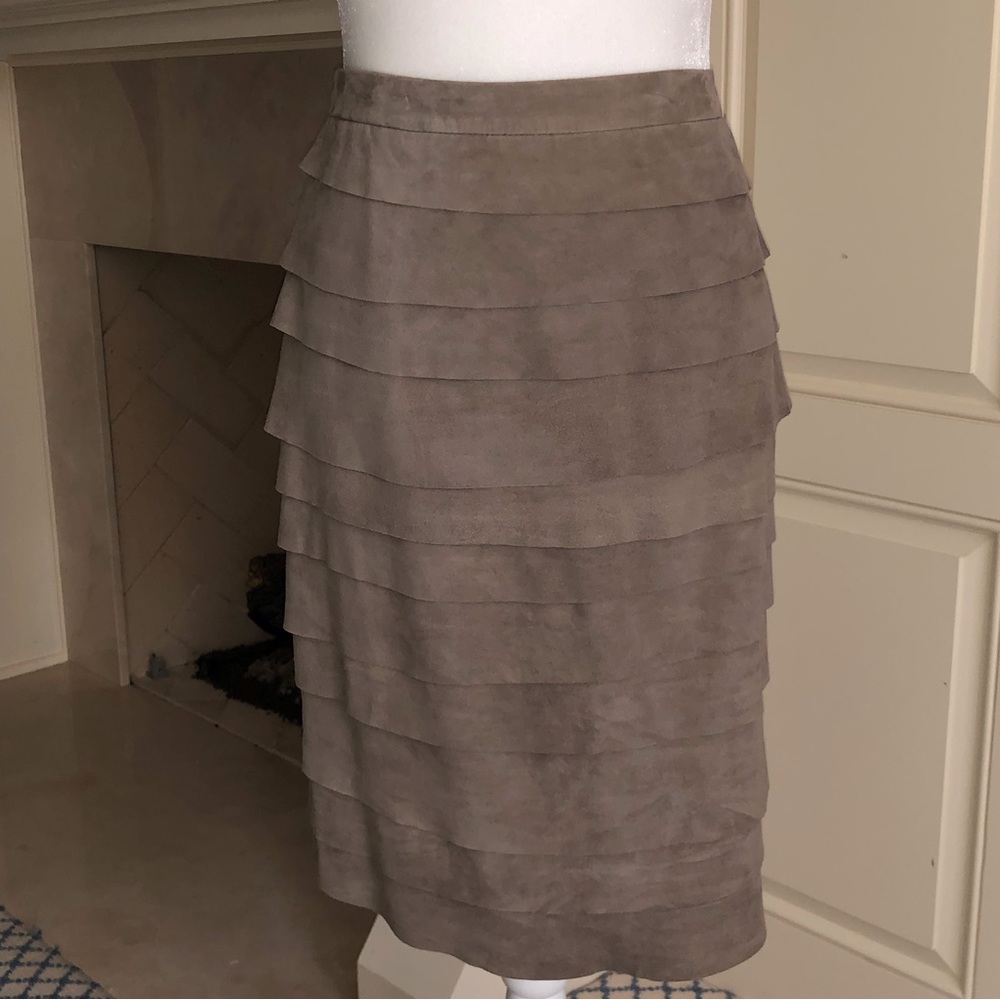 Worth Collection Tan Suede Leather Tierd Skirt Size 8 - Picture 3 of 8